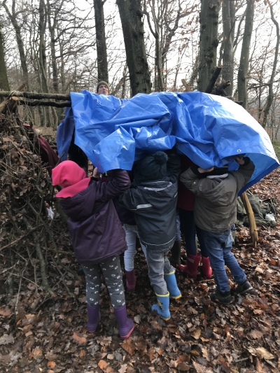 tous sous la cabane